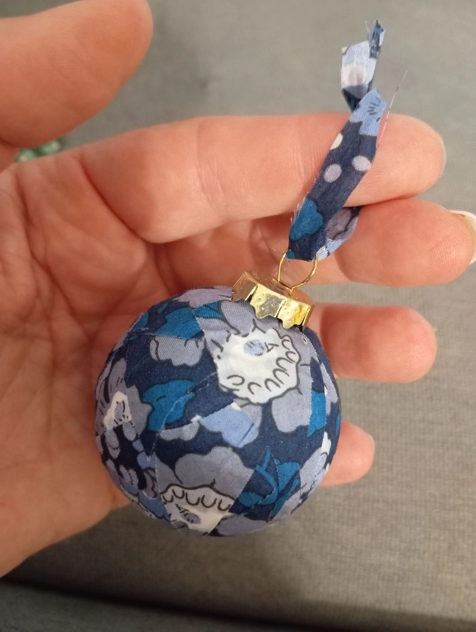 Set van twee kleine liberty kerstbollen – photo 3